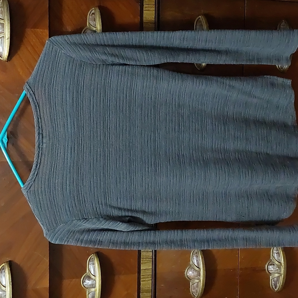 SPLENDID SWEATER - Picture 2 of 4